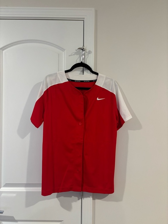 Nike Tops - NWOT Nike Women’s Softball-Style Short Sleeve Jersey